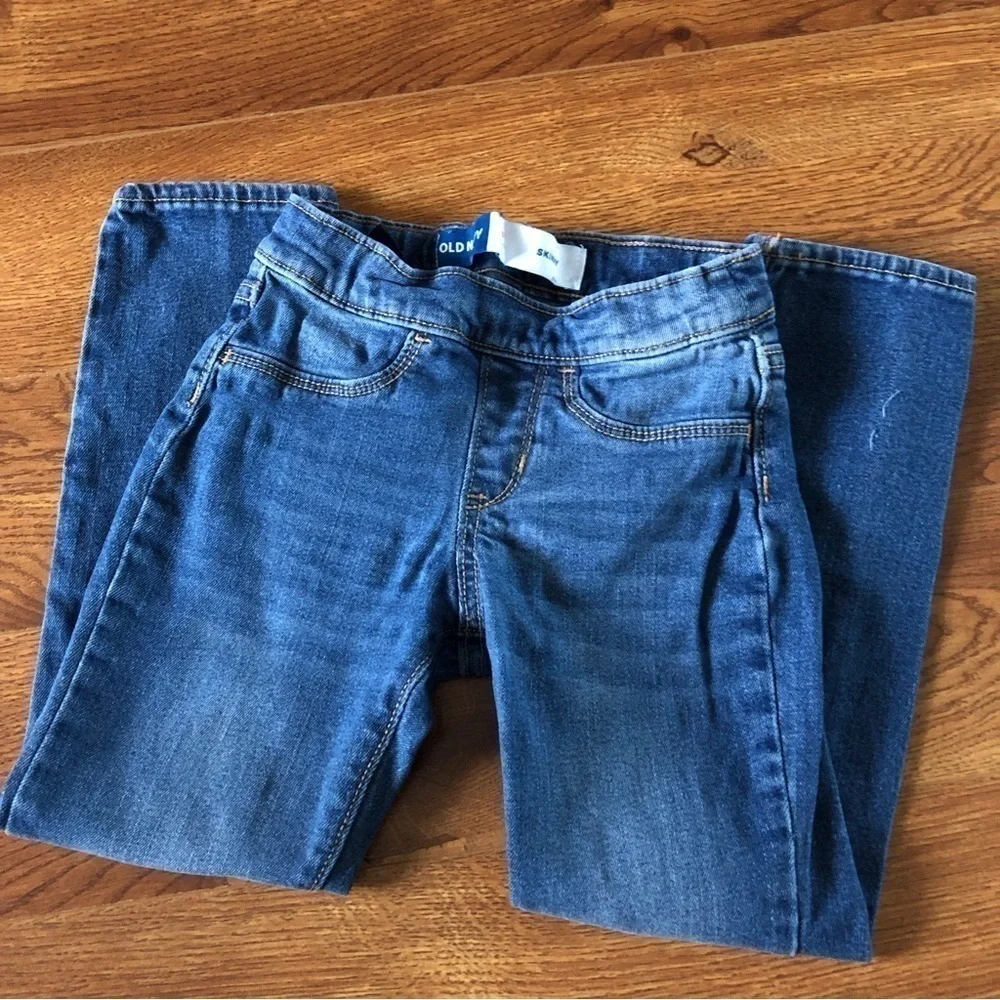 Old Navy blue skinny jeans in size S (6-7)